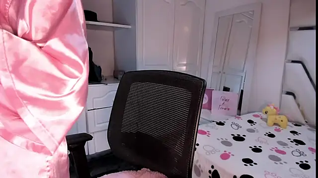  Mia Wallace online show from 12-27-24, 02:58