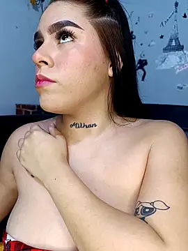 BigTits Kitty online show from 04-18-26, 06:38