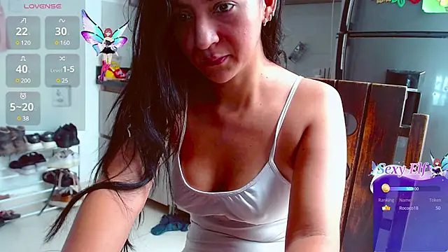 Snapshot of mariamulata chatting on 01-12-25, 01:37 mariamulata online show from 01-12-25, 01:37