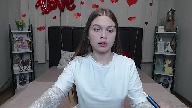 LaraPika online show from 04-02-26, 05:03