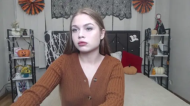 LaraPika online show from 10-27-25, 05:58