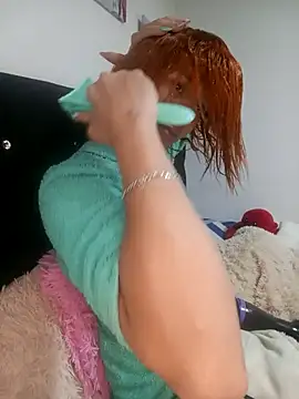 giuliana andrade online show from 10-10-25, 01:39