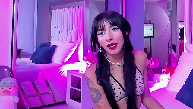 Snapshot of Kitty_Eliffe chatting on 02-20-25, 10:48 Kitty Eliffe online show from 02-20-25, 10:48