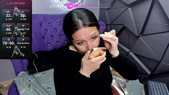 Caliia Oith  online show from 01-31-25, 04:38