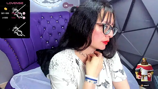 Caliia Oith  online show from 03-08-25, 03:35