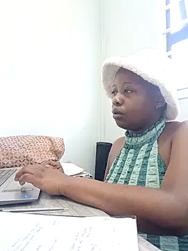 Snapshot of SWEETCLITYxxx chatting on 10-01-25, 08:41 SWEETCLITYxxx online show from 10-01-25, 08:41