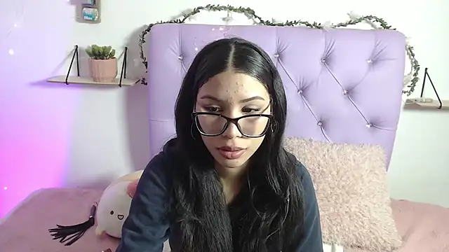 Snapshot of AmberJeong chatting on 02-03-25, 09:50 AmberJeong online show from 02-03-25, 09:50