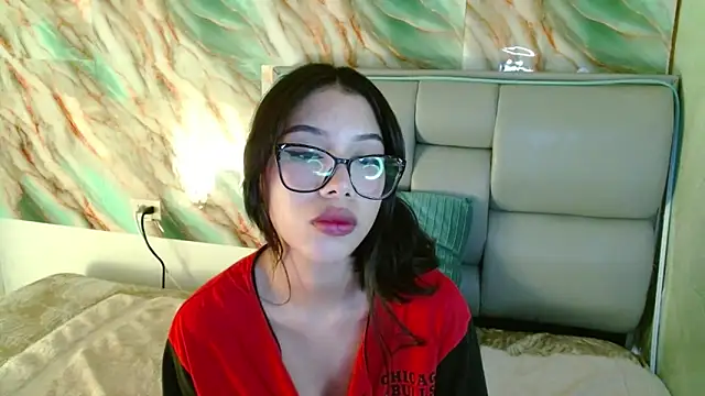 Snapshot of AmberJeong chatting on 03-14-25, 01:59 AmberJeong online show from 03-14-25, 01:59