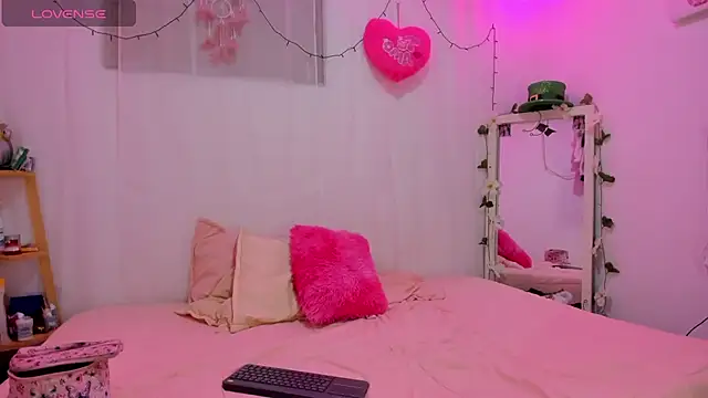 catalina and roger online show from 03-21-25, 02:18