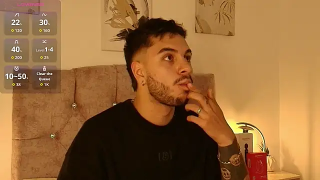 Amadeo Wild online show from 04-24-26, 04:14