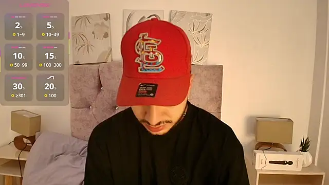 Amadeo Wild online show from 12-21-25, 03:14