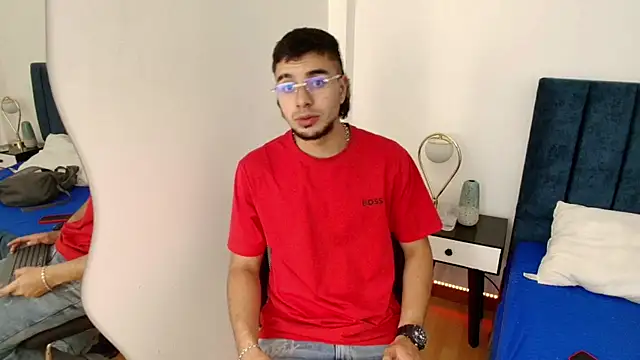 Snapshot of Amadeo_Wild chatting on 03-16-25, 11:48 Amadeo Wild online show from 03-16-25, 11:48