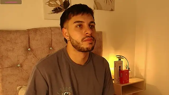 Amadeo Wild online show from 04-27-26, 04:10