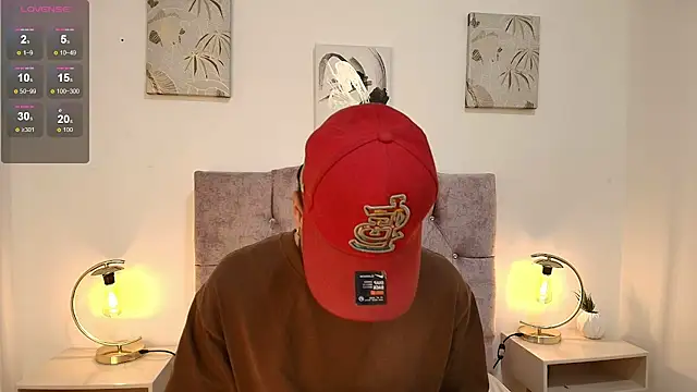 Amadeo Wild online show from 04-20-26, 04:04