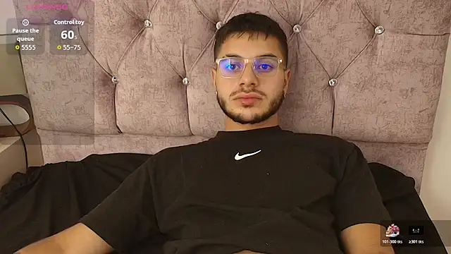 Amadeo Wild online show from 10-26-25, 04:13