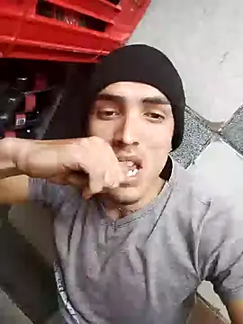 jeremy scott online show from 12-09-24, 07:29