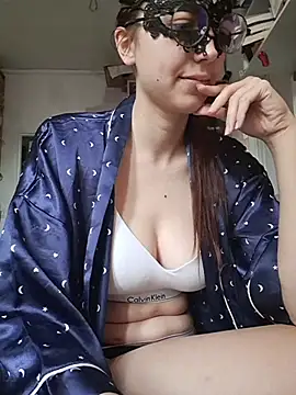 PearMaki online show from 11-05-25, 03:04