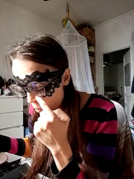 PearMaki online show from 09-16-25, 02:29