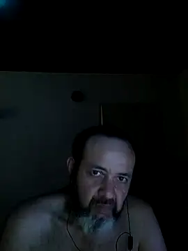 Leocesar37 online show from 10-10-25, 03:24