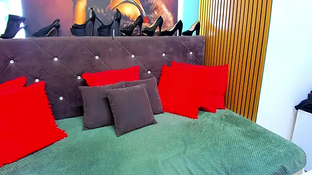 LauraSin online show from 04-16-26, 03:29