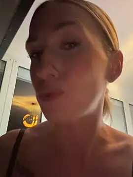 lola tentatiion online show from 11-17-25, 10:14