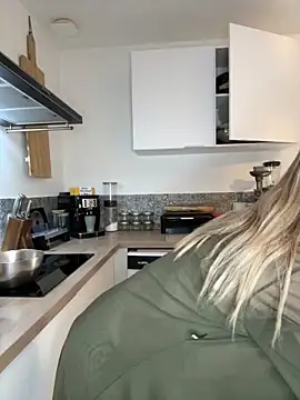 lola tentatiion online show from 11-06-25, 08:18