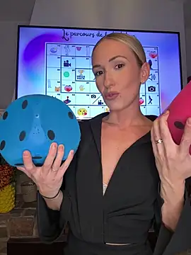 lola tentatiion online show from 10-05-25, 07:04