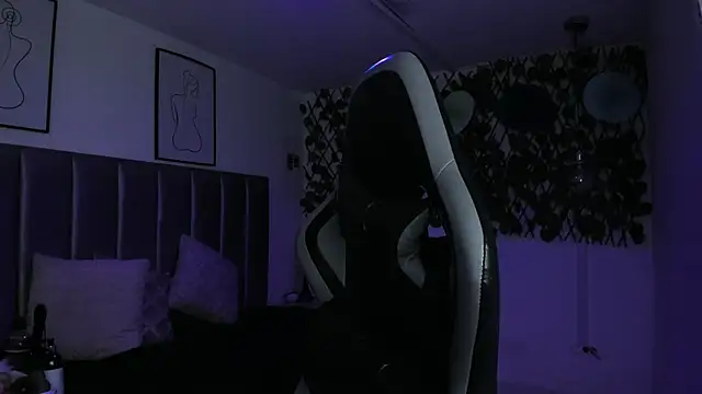 Kitty Gang online show from 06-11-26, 10:07