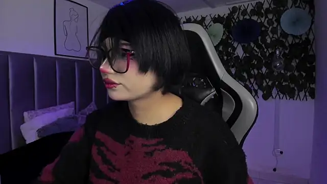 Kitty Gang online show from 04-17-26, 01:41