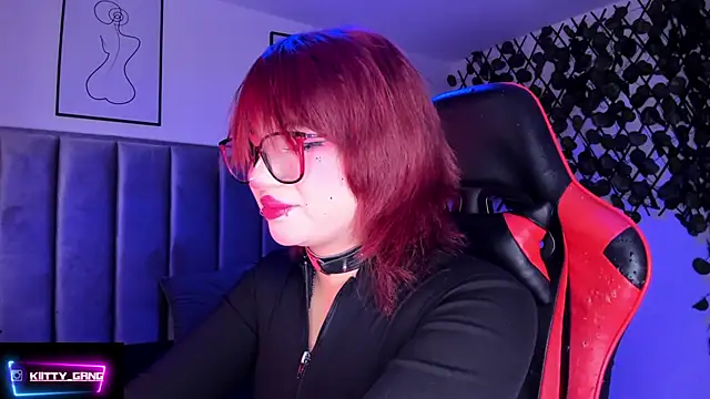 Kitty Gang online show from 10-14-25, 02:56