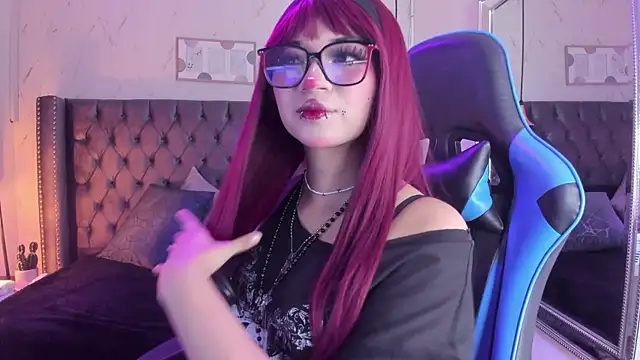 Kitty Gang online show from 10-01-25, 02:38