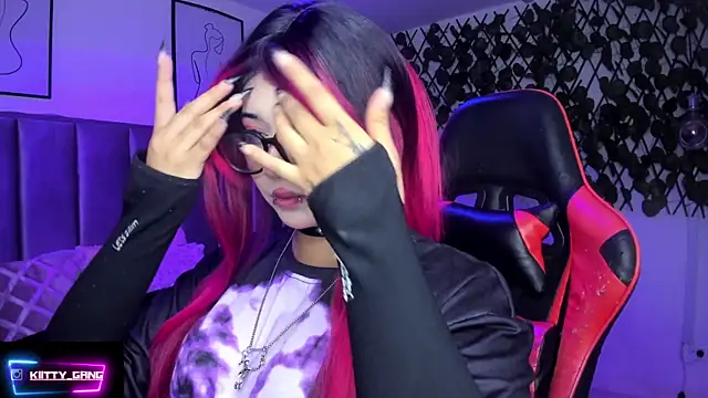 Kitty Gang online show from 02-13-26, 01:27