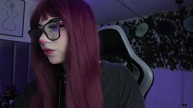 Kitty Gang online show from 05-26-26, 01:47