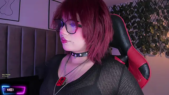 Kitty Gang online show from 09-26-25, 02:40