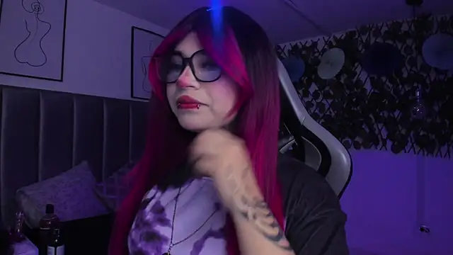 Kitty Gang online show from 05-02-26, 01:22
