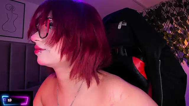 Kitty Gang online show from 10-22-25, 02:33