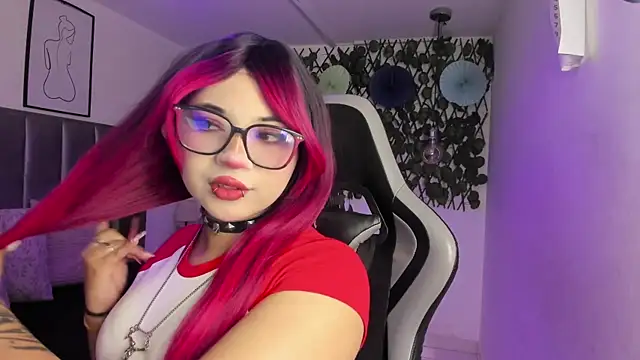Kitty Gang online show from 06-16-26, 01:27