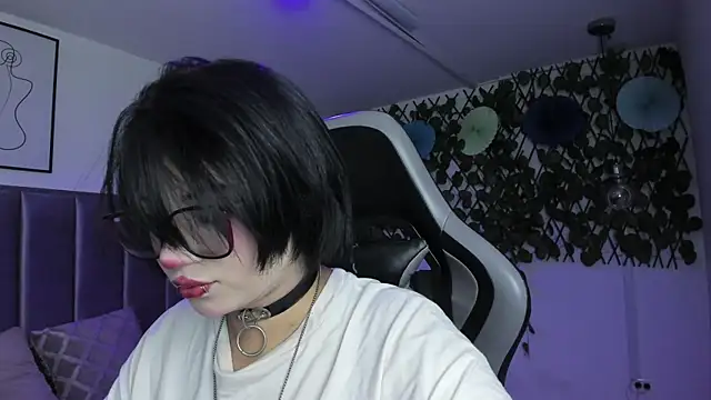 Kitty Gang online show from 06-03-26, 01:17