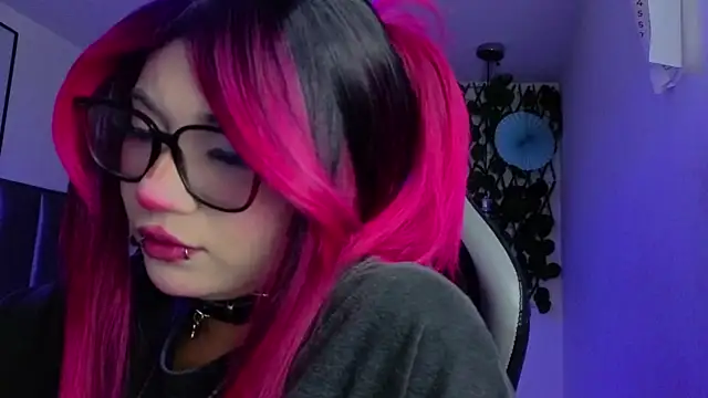 Kitty Gang online show from 05-16-26, 01:26