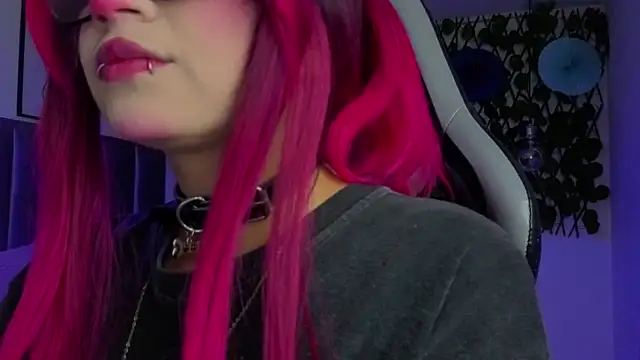 Kitty Gang online show from 05-16-26, 01:37