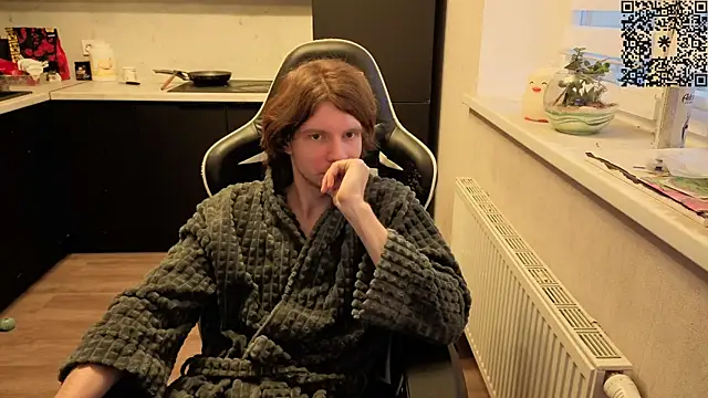 Snapshot of spaisenok chatting on 10-22-25, 02:16 spaisenok online show from 10-22-25, 02:16