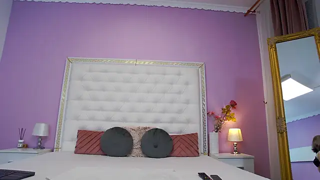 Lenna Paul online show from 01-14-26, 05:11