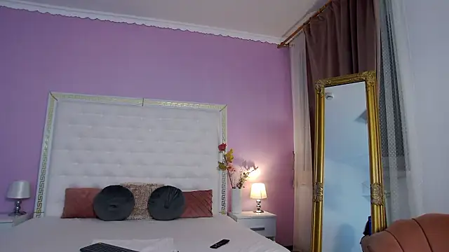 Lenna Paul online show from 02-06-26, 05:03