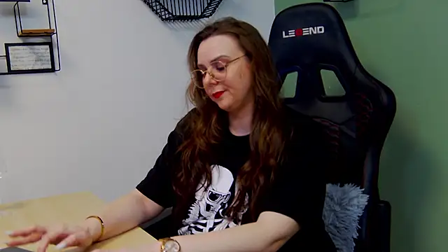 AngellaWhitte online show from 01-28-25, 06:07