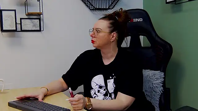 AngellaWhitte online show from 02-07-25, 06:13