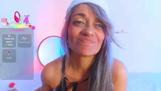 emma collson online show from 12-22-25, 10:21