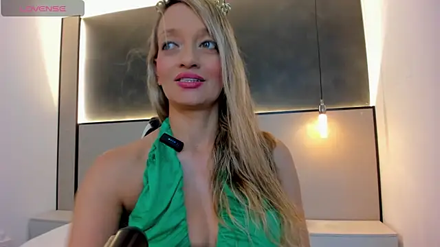 emma collson online show from 09-11-25, 02:33