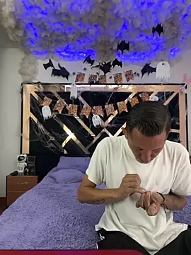 Brianna Trans00 online show from 10-30-25, 03:38