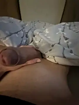 CoupleFun80x online show from 04-06-26, 07:09