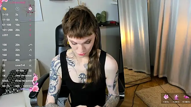 Snapshot of Fog_Foggy_Love chatting on 10-11-25, 08:54 Fog Foggy Love online show from 10-11-25, 08:54